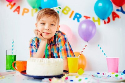 Что можно подарить ребенку-школьнику на день рождения?