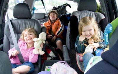 Чем занять ребенка в дальней поездке на автомобиле?