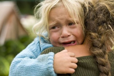 Ребенок плачет: можно ли ему позволять это делать?