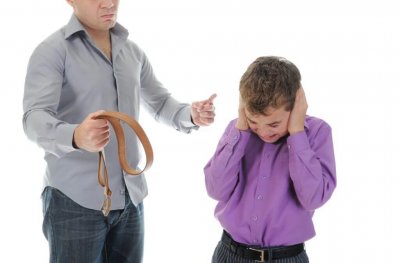Стоит ли наказывать ребёнка за плохие оценки