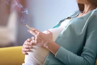Курение в период беременности: полностью отказаться или ограничить количество выкуриваемых сигарет?