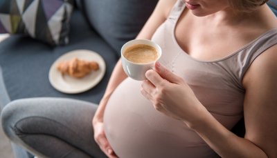 Вреден ли кофеин во время беременности?