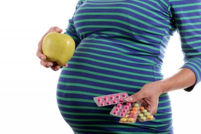 Какие витамины стоит принимать в первый триметр беременности?