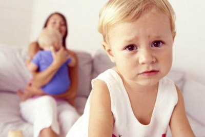 Маленькая разница в возрасте детей: 10 советов родителям
