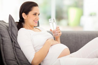 Лето с пользой: как пережить жару во время беременности без ущерба для здоровья?