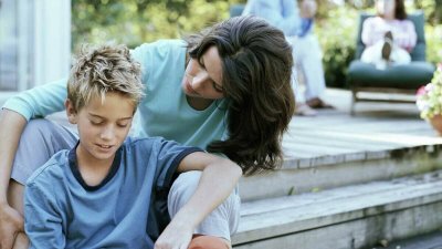 Подросток тоже человек: почему родители не должны рассказывать чужим людям секреты своего ребенка?