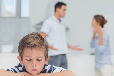 Конфликт ребенка с отцом: как вести себя матери?
