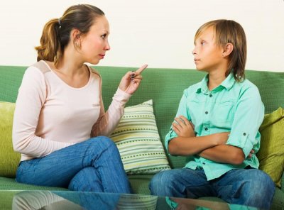 Только спокойствие: 6 советов, как реагировать на подростковую агрессию.