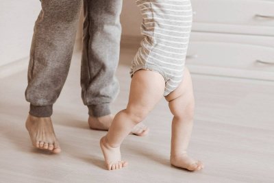 Первые шаги ребенка: полезные рекомендации родителям